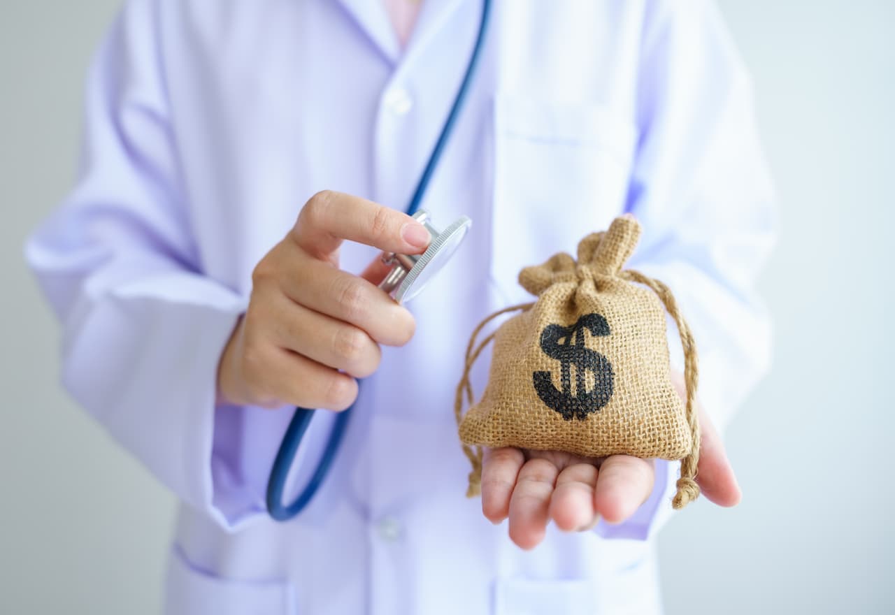 Effective Physician Bonus Structures: Maximize Retention & Performance